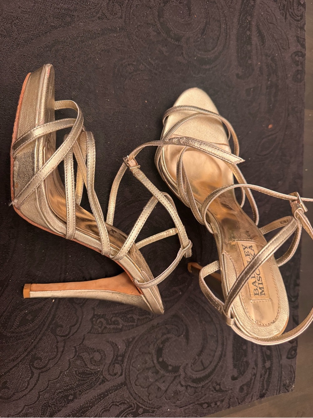 badgley mischka gold Strappy High Heel stilettos size 7